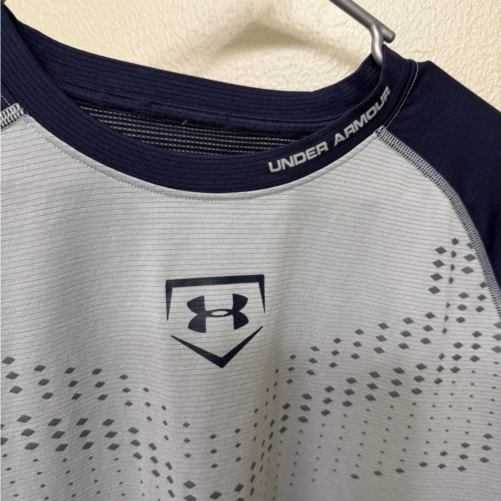 Under Armour Navy Performance Top